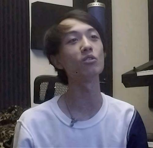 许峰新女友爆料视频,女友爆料视频揭露甜蜜瞬间  第2张